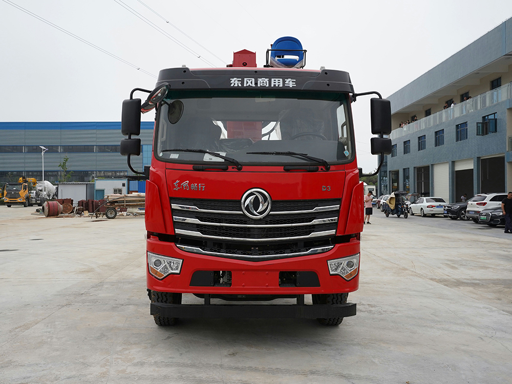 國六東風暢行D3后雙橋新飛工12噸四節(jié)直臂吊機隨車吊