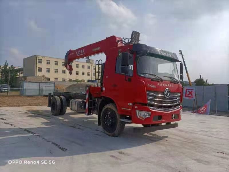 東風(fēng)暢行D3威龍10噸5節(jié)臂吊機